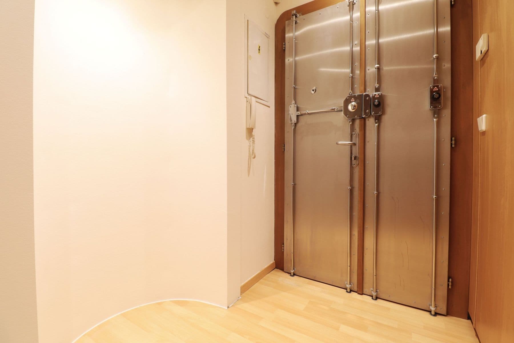 Prenájom bytu 2-izbový 78 m², Dělnická, Praha, Praha Prenájom bytu 2-izbový 78 m², Dělnická, Praha, Praha