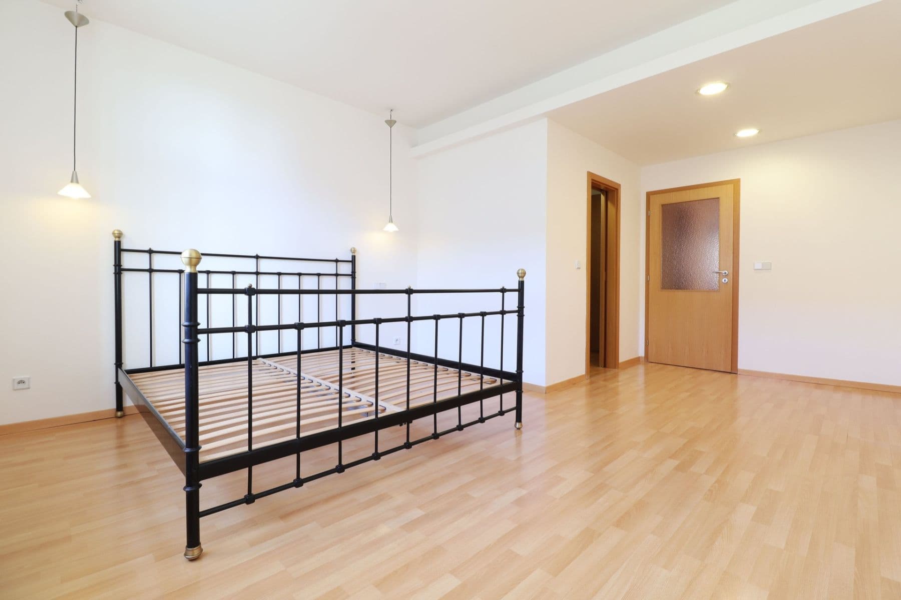 Prenájom bytu 2-izbový 78 m², Dělnická, Praha, Praha Prenájom bytu 2-izbový 78 m², Dělnická, Praha, Praha