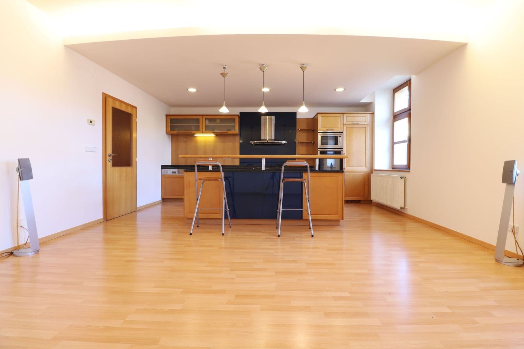 Prenájom bytu 2-izbový 78 m², Dělnická, Praha, Praha Prenájom bytu 2-izbový 78 m², Dělnická, Praha, Praha