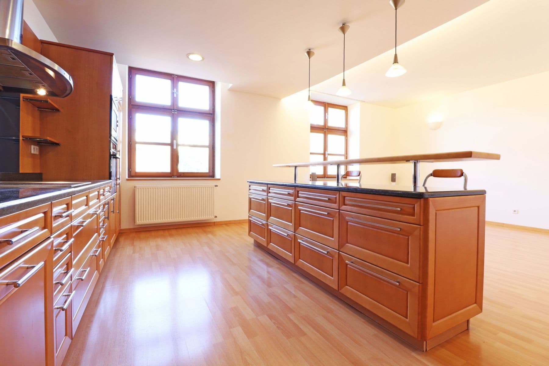 Prenájom bytu 2-izbový 78 m², Dělnická, Praha, Praha Prenájom bytu 2-izbový 78 m², Dělnická, Praha, Praha