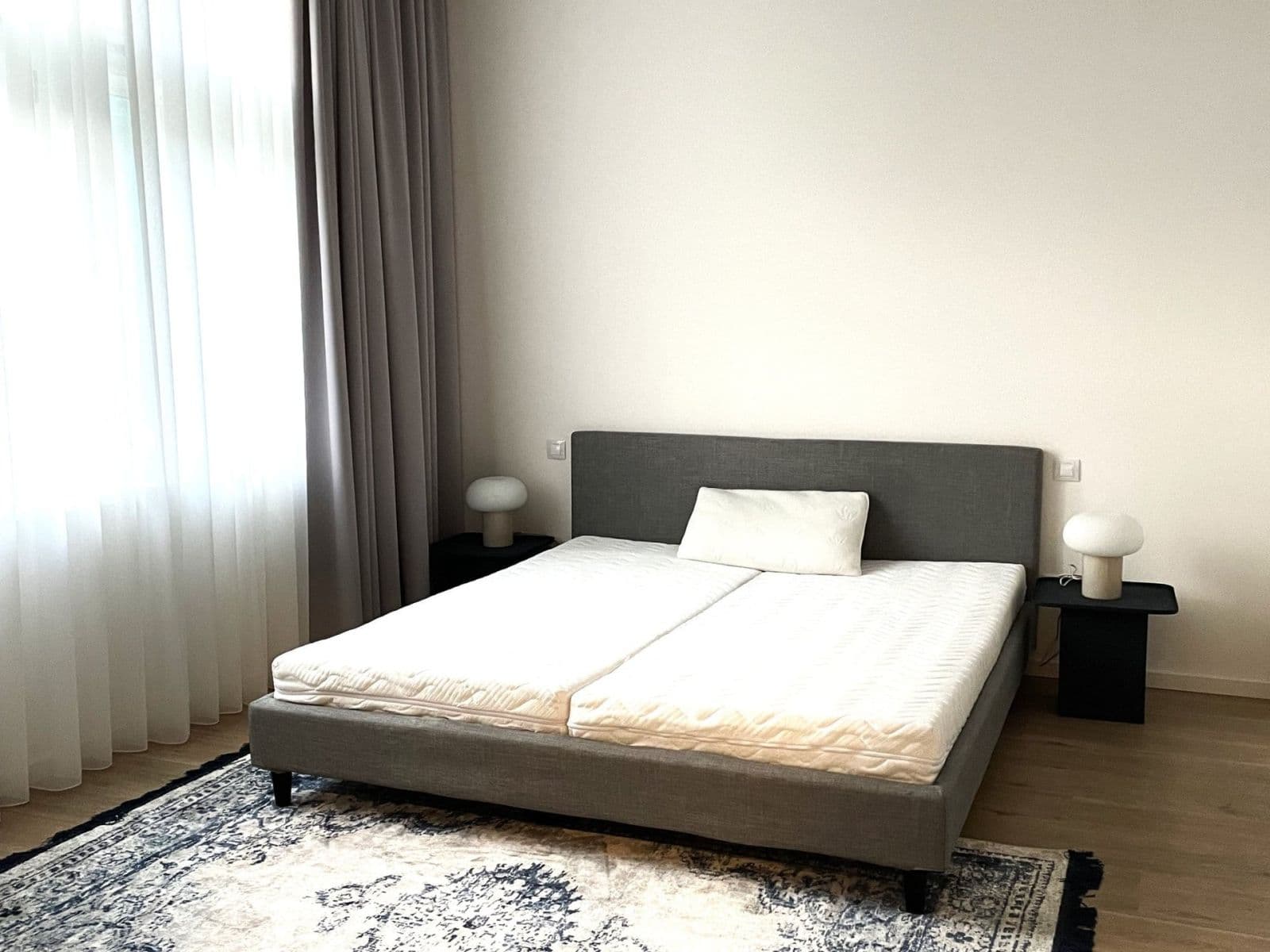Prenájom bytu 2-izbový 46 m², Chodská, Praha, Praha Prenájom bytu 2-izbový 46 m², Chodská, Praha, Praha