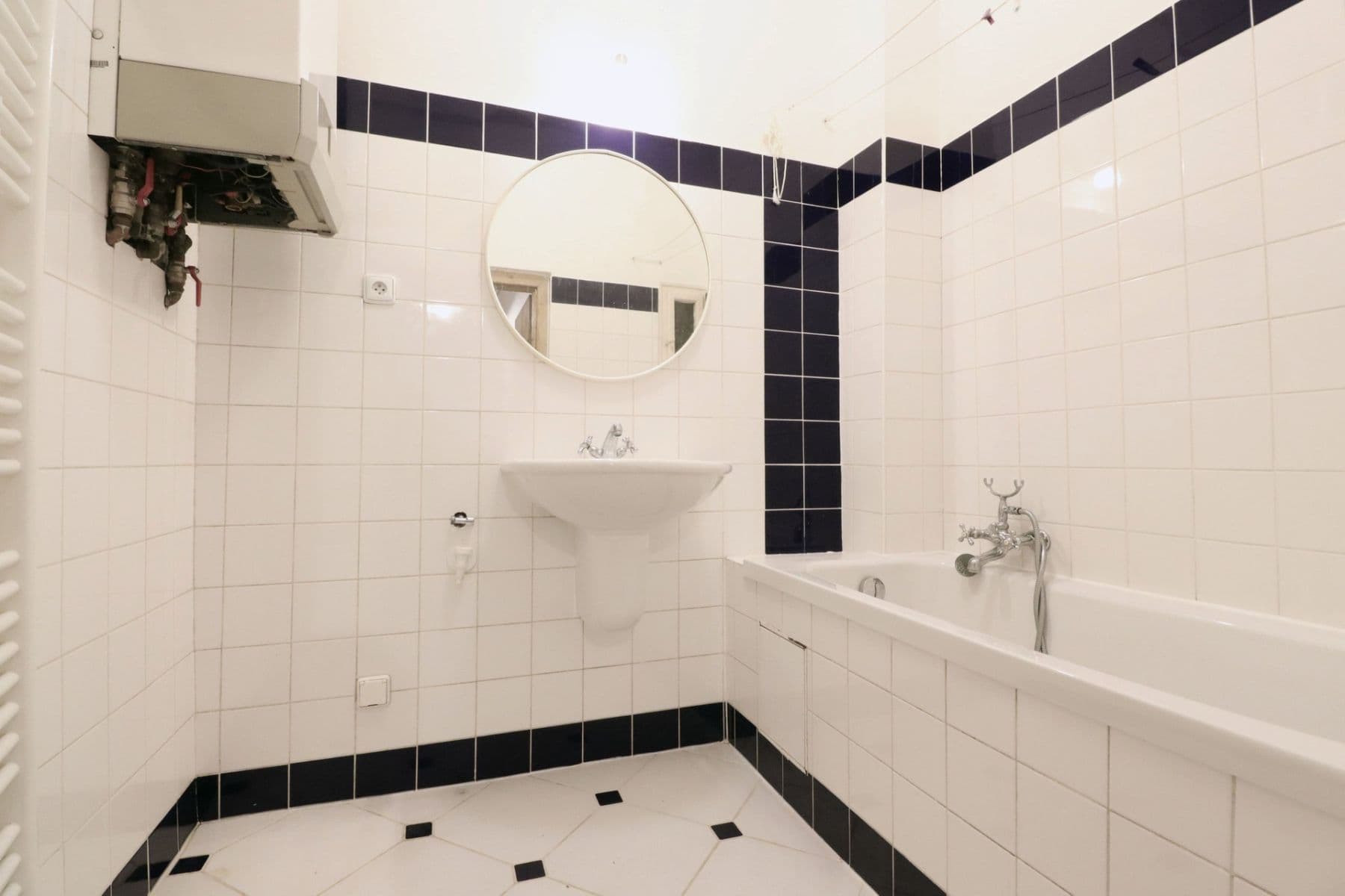 Prenájom bytu 1-izbový 42 m², U parního mlýna, Praha, Praha Prenájom bytu 1-izbový 42 m², U parního mlýna, Praha, Praha