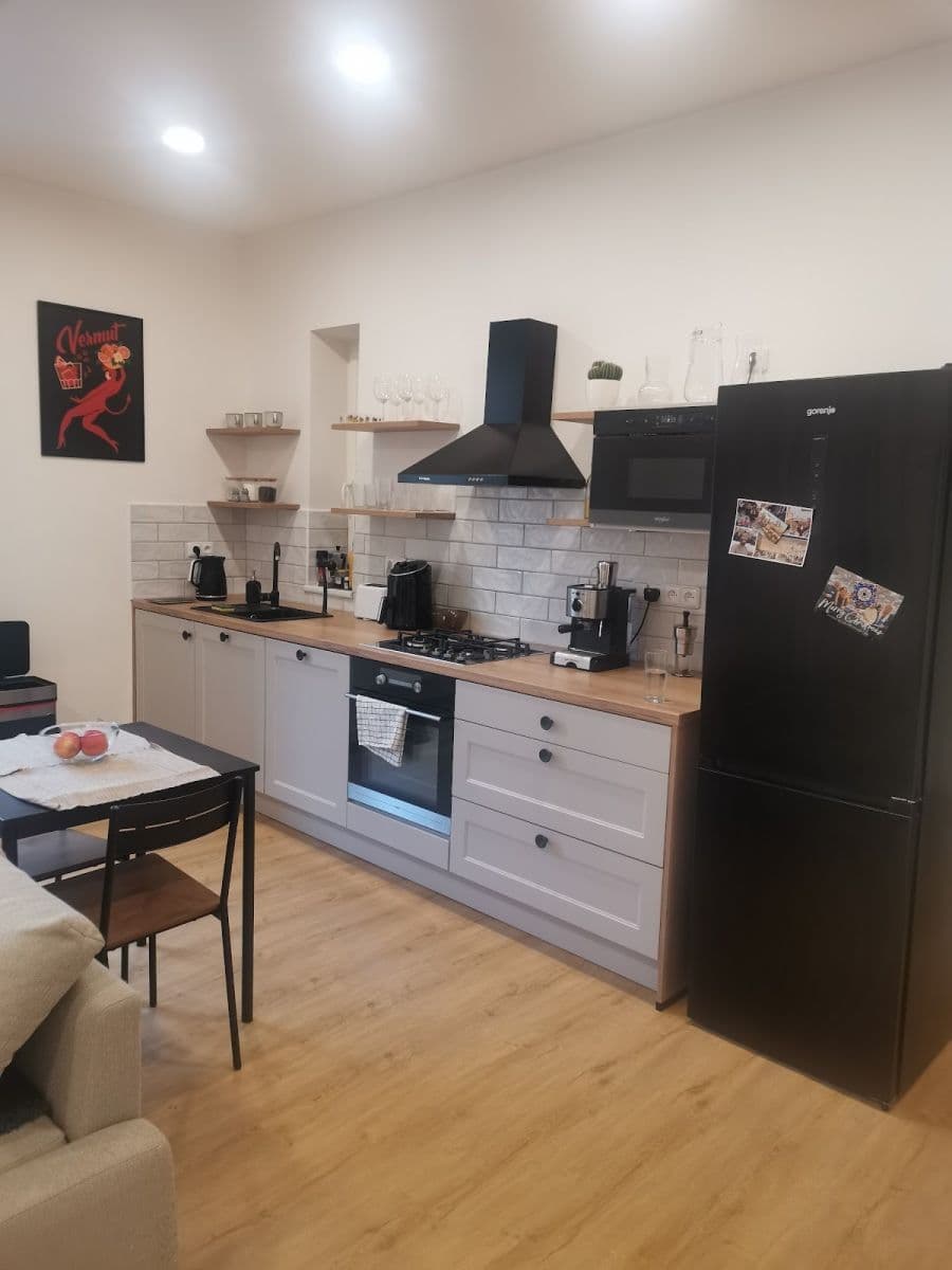 Prenájom bytu 2-izbový 48 m², Dělnická, Praha, Praha Prenájom bytu 2-izbový 48 m², Dělnická, Praha, Praha