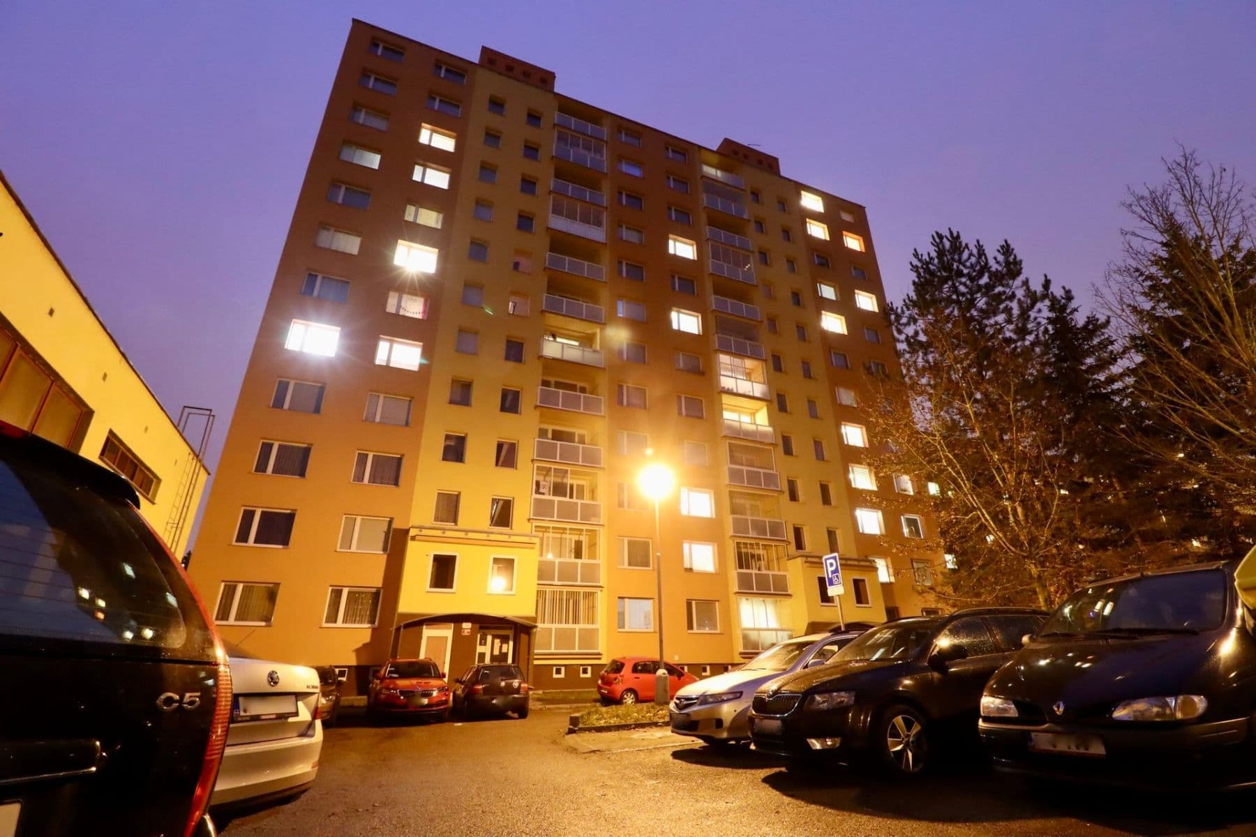 Prenájom bytu 1-izbový 27 m², Tachovská, Plzeň, Plzeňský kraj Prenájom bytu 1-izbový 27 m², Tachovská, Plzeň, Plzeňský kraj