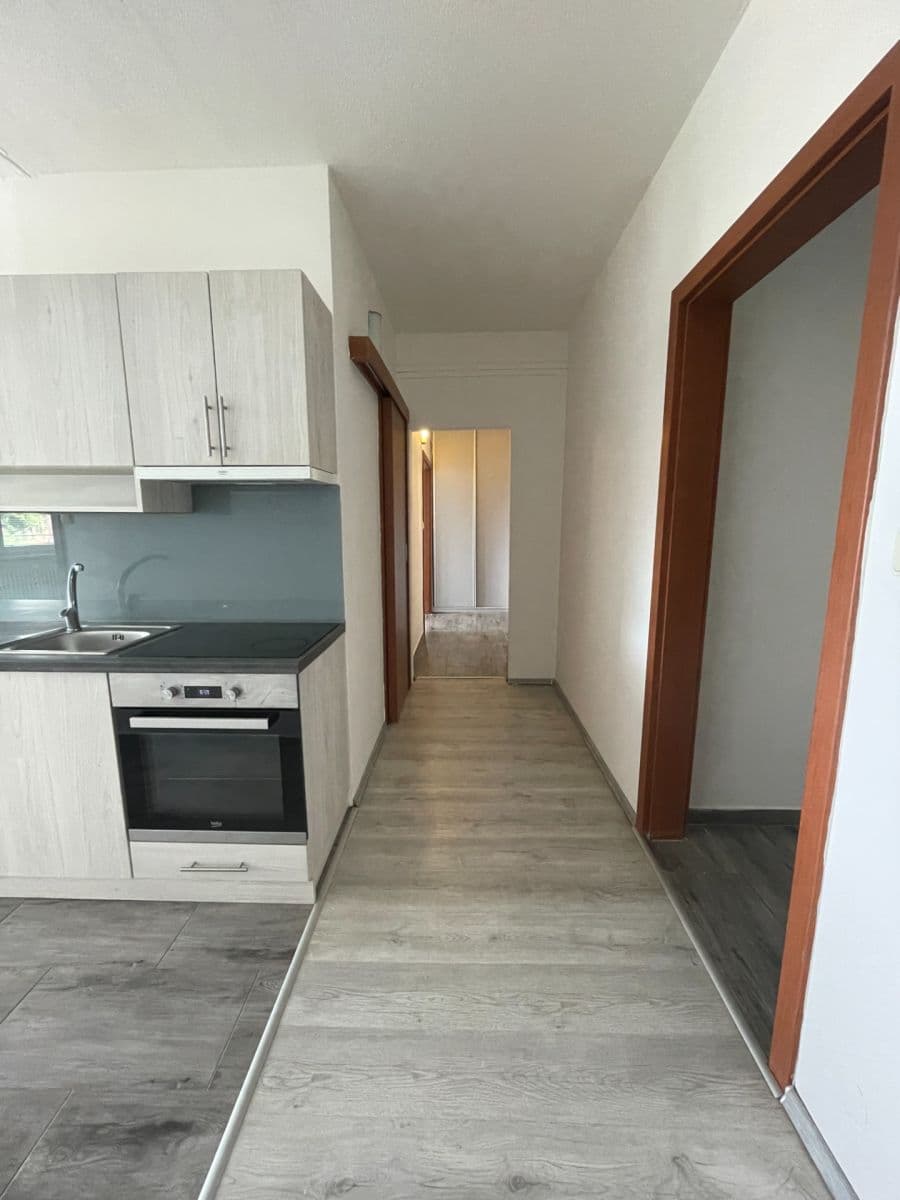 Prenájom bytu 3-izbový 75 m², Libušino údolí, Brno, Jihomoravský kraj Prenájom bytu 3-izbový 75 m², Libušino údolí, Brno, Jihomoravský kraj
