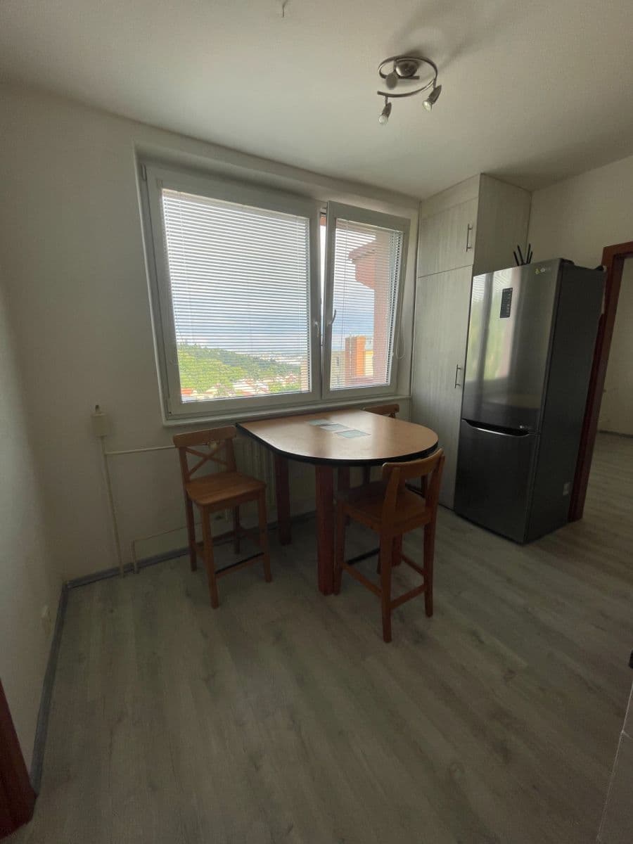 Prenájom bytu 3-izbový 75 m², Libušino údolí, Brno, Jihomoravský kraj Prenájom bytu 3-izbový 75 m², Libušino údolí, Brno, Jihomoravský kraj