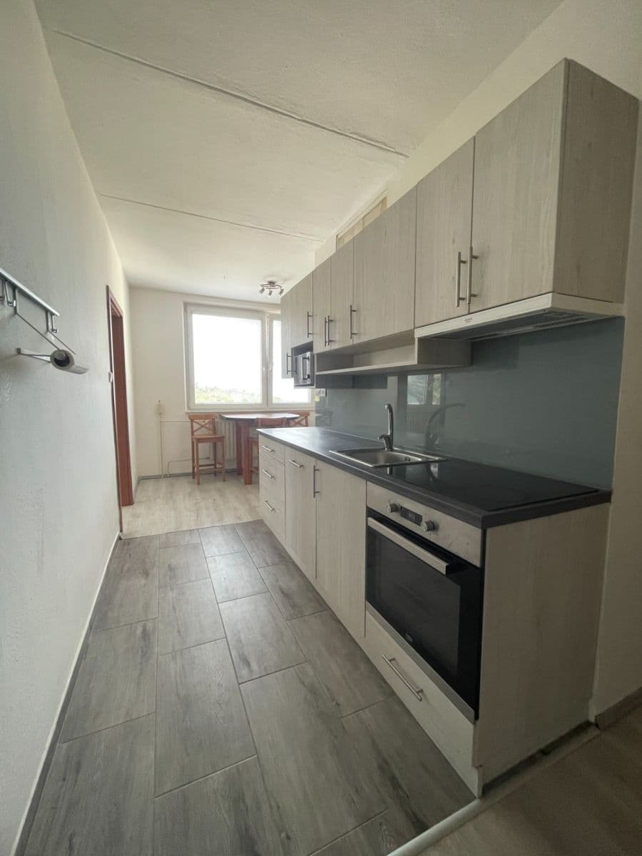 Prenájom bytu 3-izbový 75 m², Libušino údolí, Brno, Jihomoravský kraj Prenájom bytu 3-izbový 75 m², Libušino údolí, Brno, Jihomoravský kraj