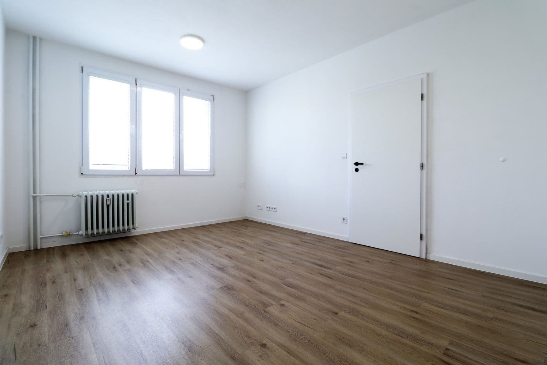 Prenájom bytu 1-izbový 37 m², Křimická, Plzeň, Plzeňský kraj Prenájom bytu 1-izbový 37 m², Křimická, Plzeň, Plzeňský kraj