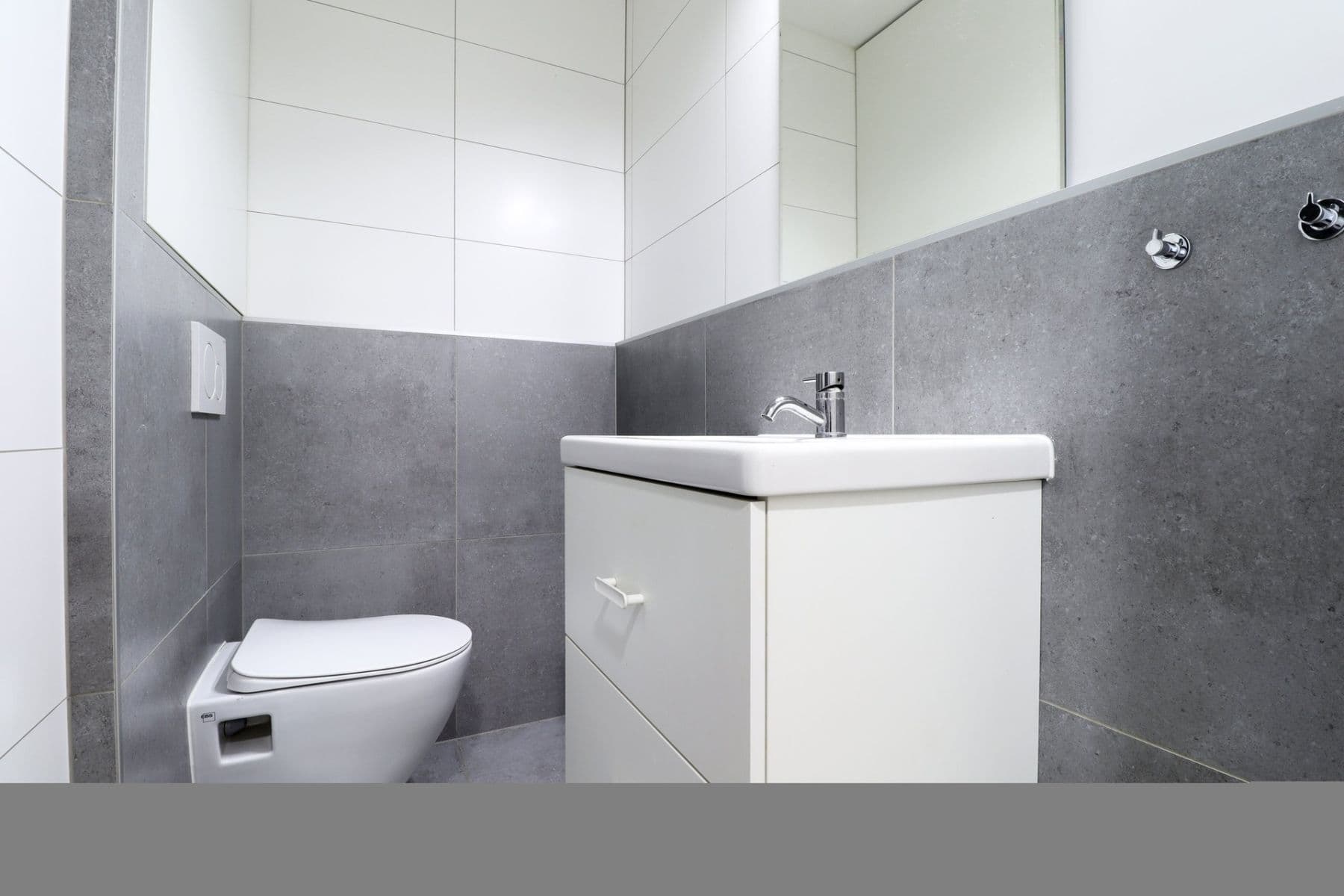 Prenájom bytu 1-izbový 37 m², Křimická, Plzeň, Plzeňský kraj Prenájom bytu 1-izbový 37 m², Křimická, Plzeň, Plzeňský kraj
