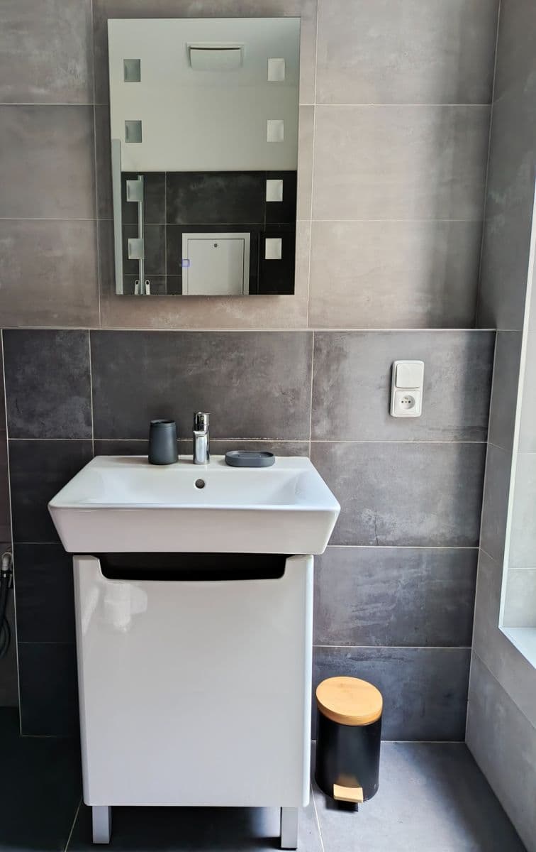 Prenájom bytu 1-izbový 32 m², Třebohostická, Praha, Praha Prenájom bytu 1-izbový 32 m², Třebohostická, Praha, Praha