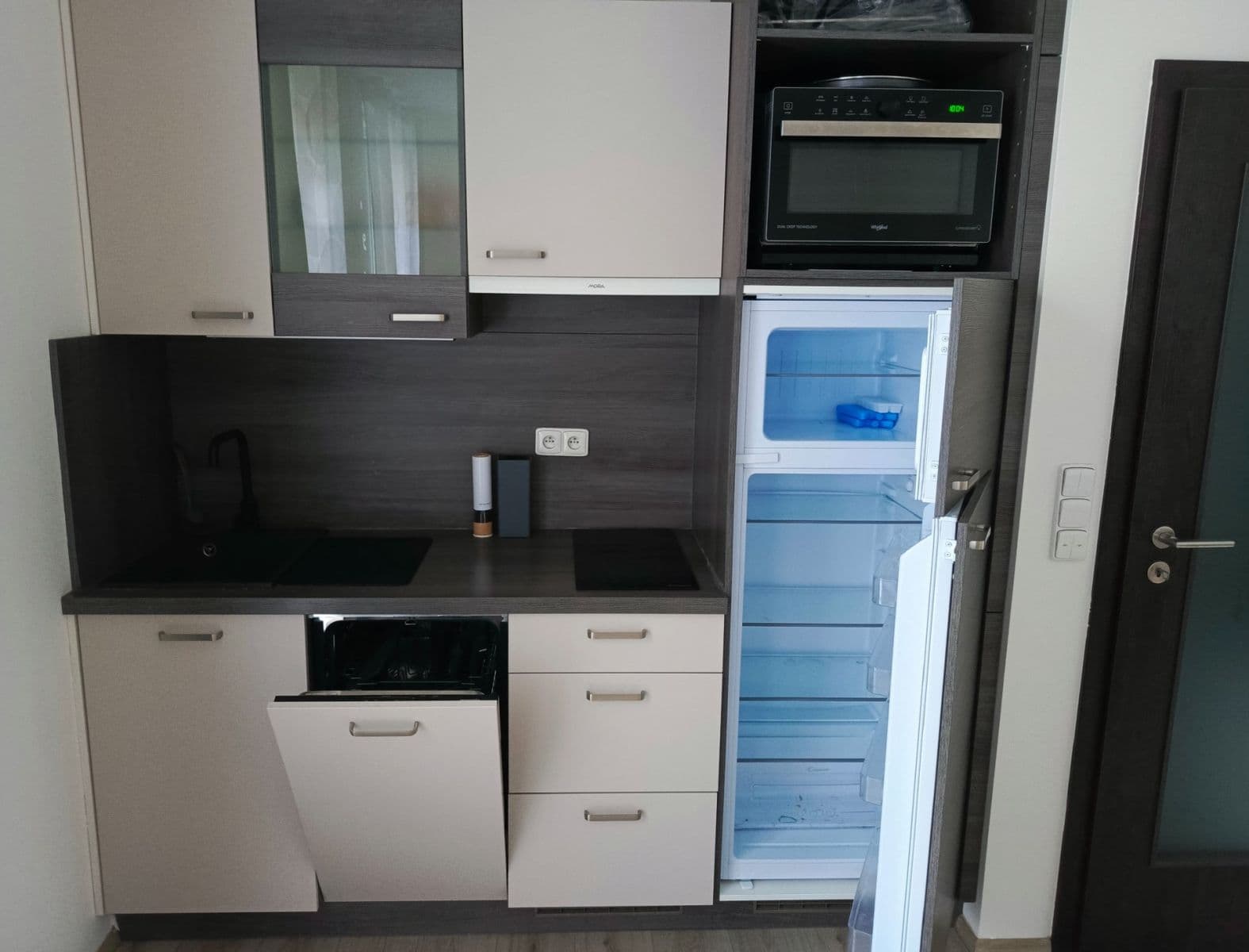 Prenájom bytu 1-izbový 32 m², Třebohostická, Praha, Praha Prenájom bytu 1-izbový 32 m², Třebohostická, Praha, Praha
