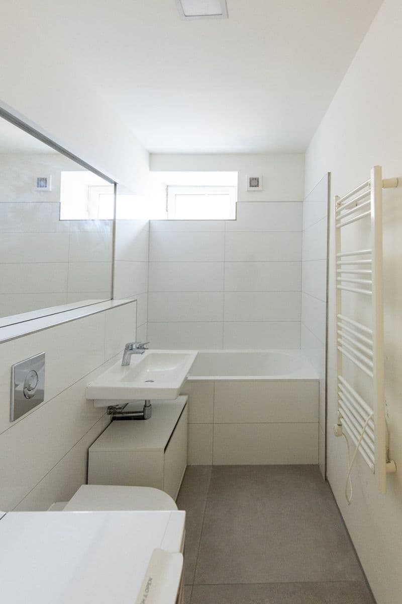 Prenájom bytu 3-izbový 58 m², Koželužská, Olomouc, Olomoucký kraj Prenájom bytu 3-izbový 58 m², Koželužská, Olomouc, Olomoucký kraj