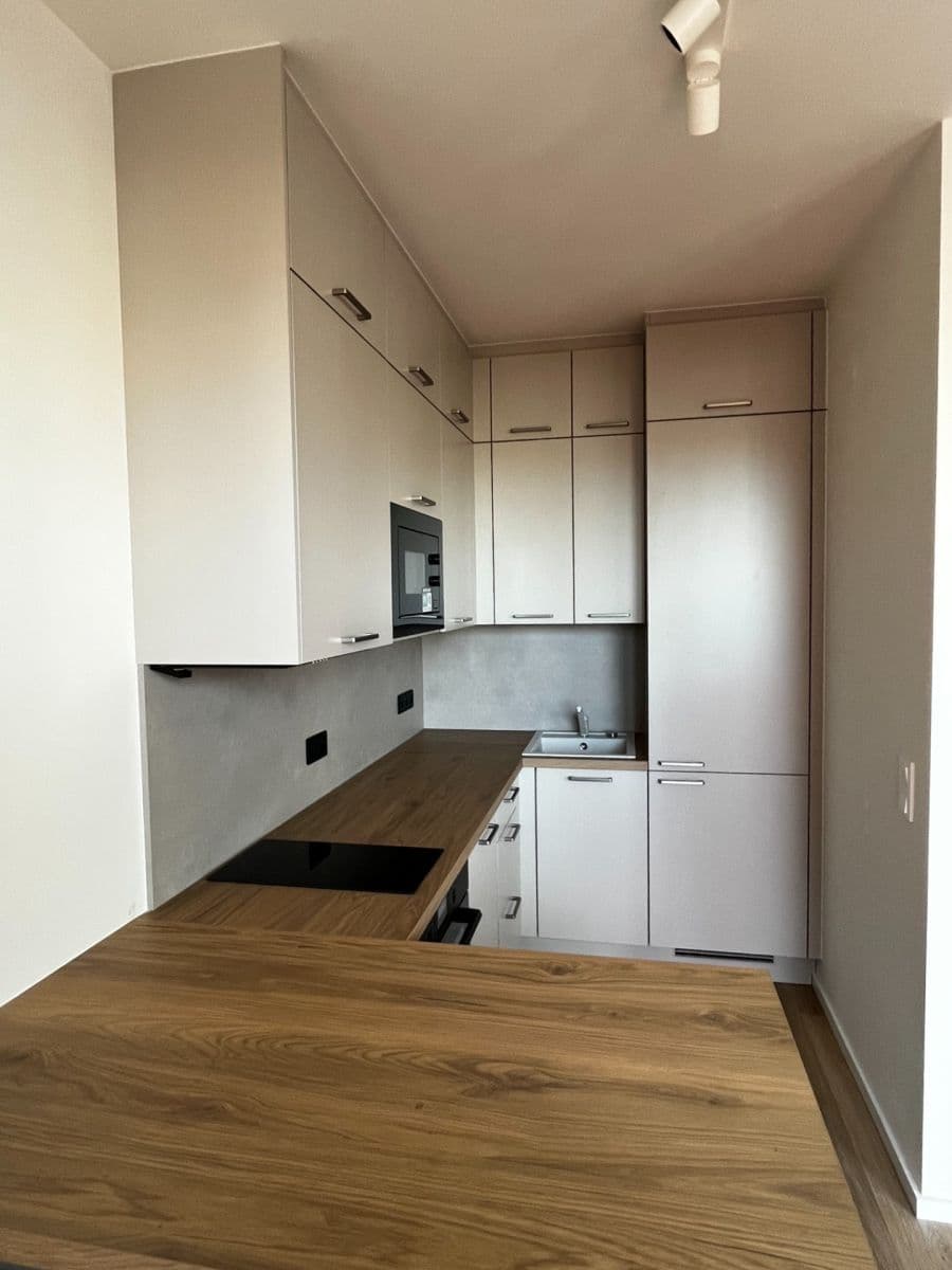 Prenájom bytu 1-izbový 35 m², Waltariho, Praha, Praha Prenájom bytu 1-izbový 35 m², Waltariho, Praha, Praha