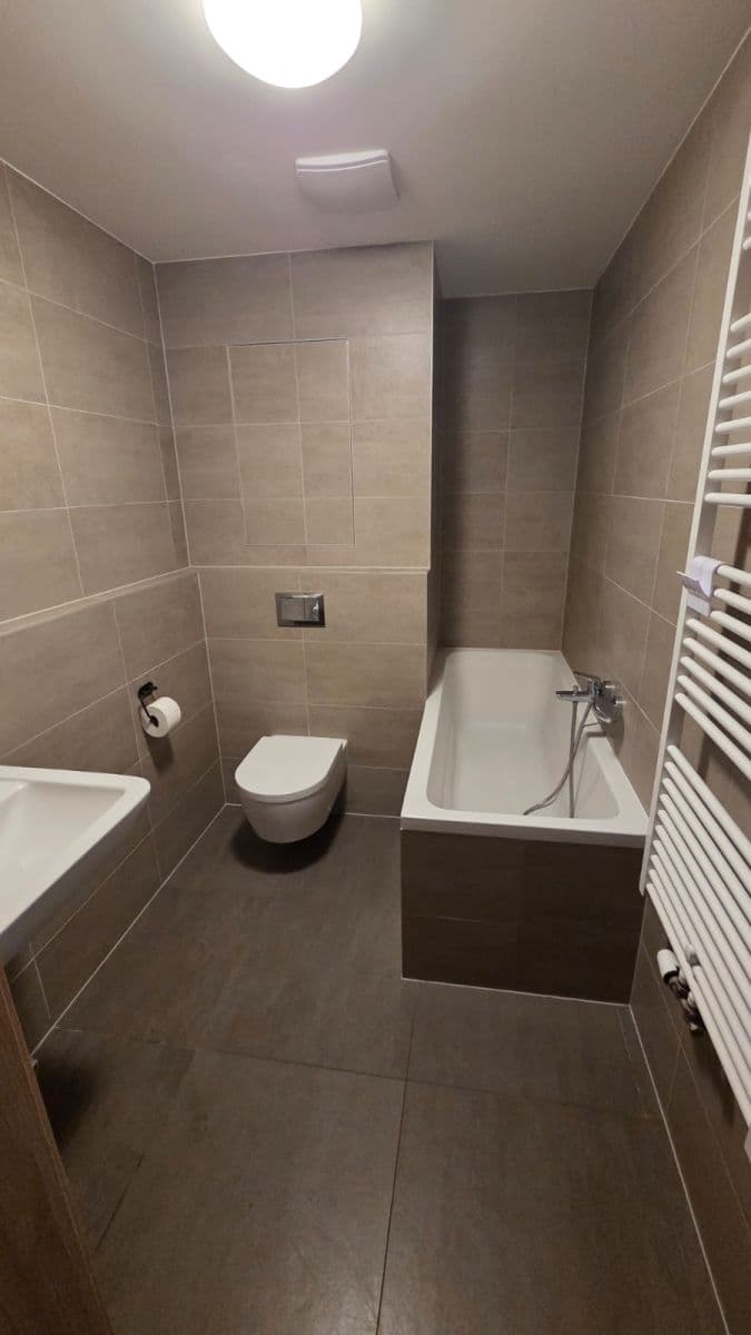 Prenájom bytu 2-izbový 47 m², Oty Bubeníčka, Praha, Praha Prenájom bytu 2-izbový 47 m², Oty Bubeníčka, Praha, Praha