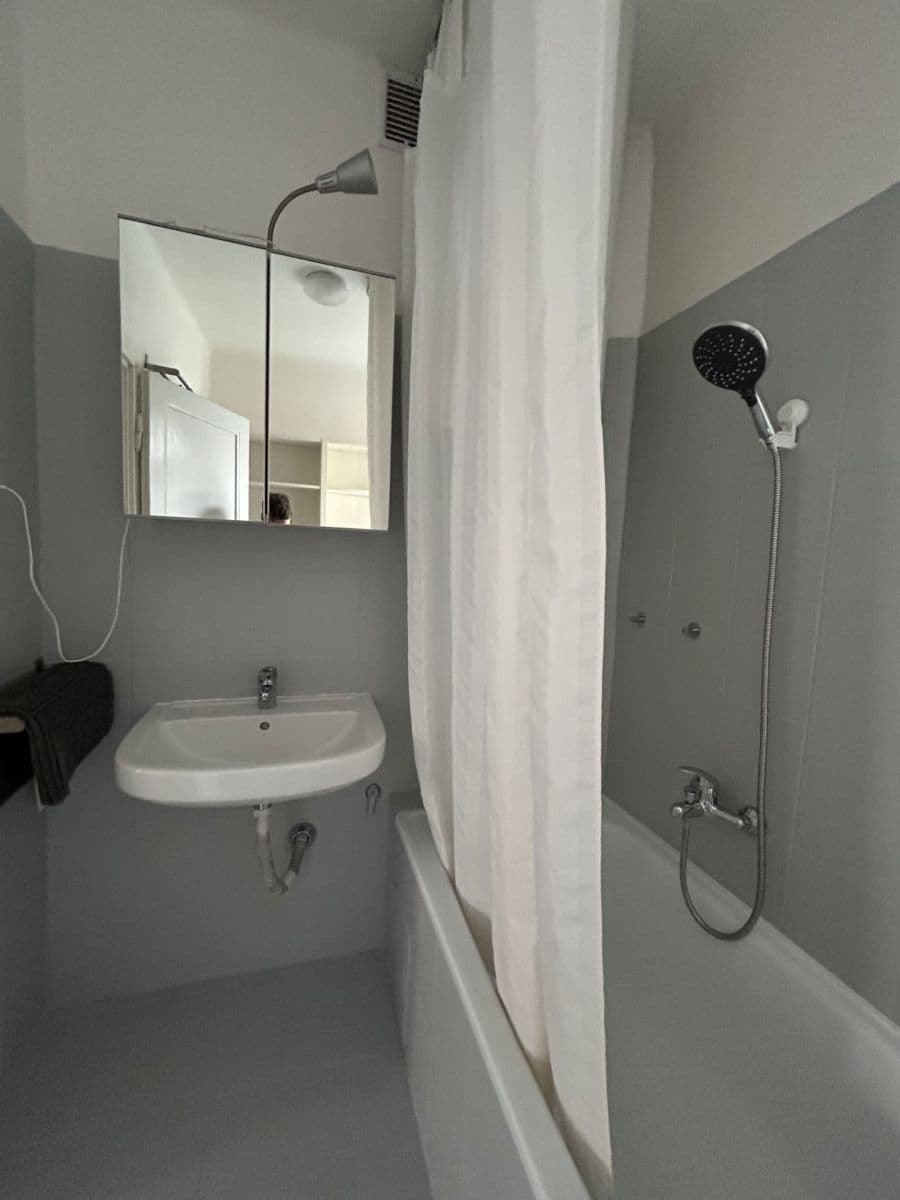 Prenájom bytu 2-izbový 55 m², Bednářská, Praha, Praha Prenájom bytu 2-izbový 55 m², Bednářská, Praha, Praha