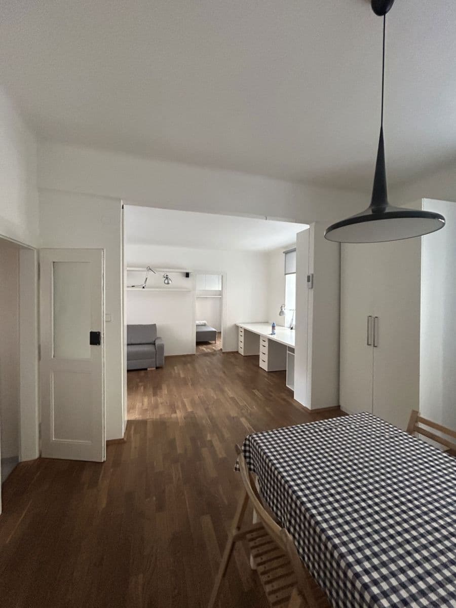 Prenájom bytu 2-izbový 55 m², Bednářská, Praha, Praha Prenájom bytu 2-izbový 55 m², Bednářská, Praha, Praha