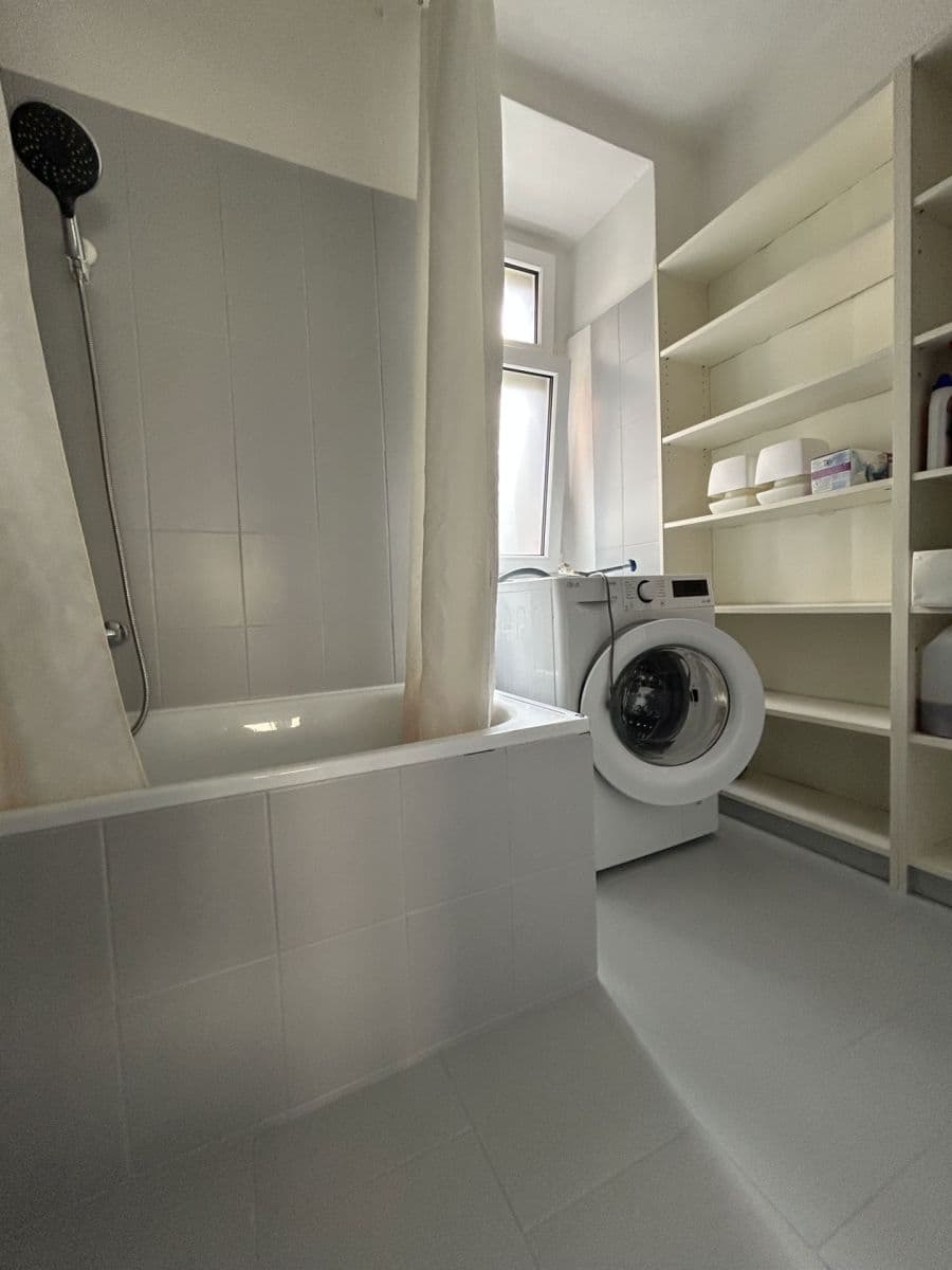Prenájom bytu 2-izbový 55 m², Bednářská, Praha, Praha Prenájom bytu 2-izbový 55 m², Bednářská, Praha, Praha