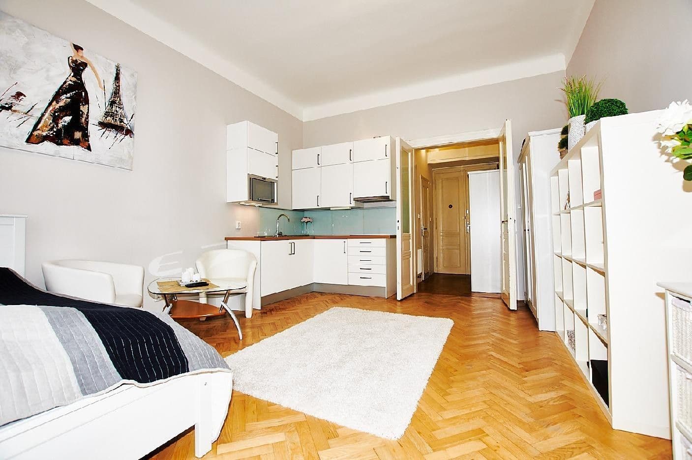 Prenájom bytu 1-izbový 30 m², Kubelíkova, Praha, Praha Prenájom bytu 1-izbový 30 m², Kubelíkova, Praha, Praha