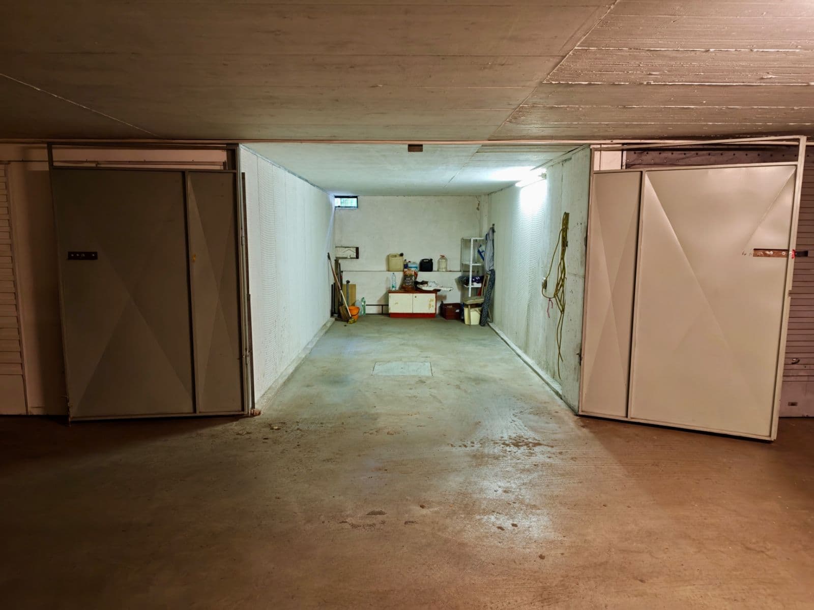 Prenájom garáže 20 m², Famfulíkova, Praha, Praha Prenájom garáže 20 m², Famfulíkova, Praha, Praha