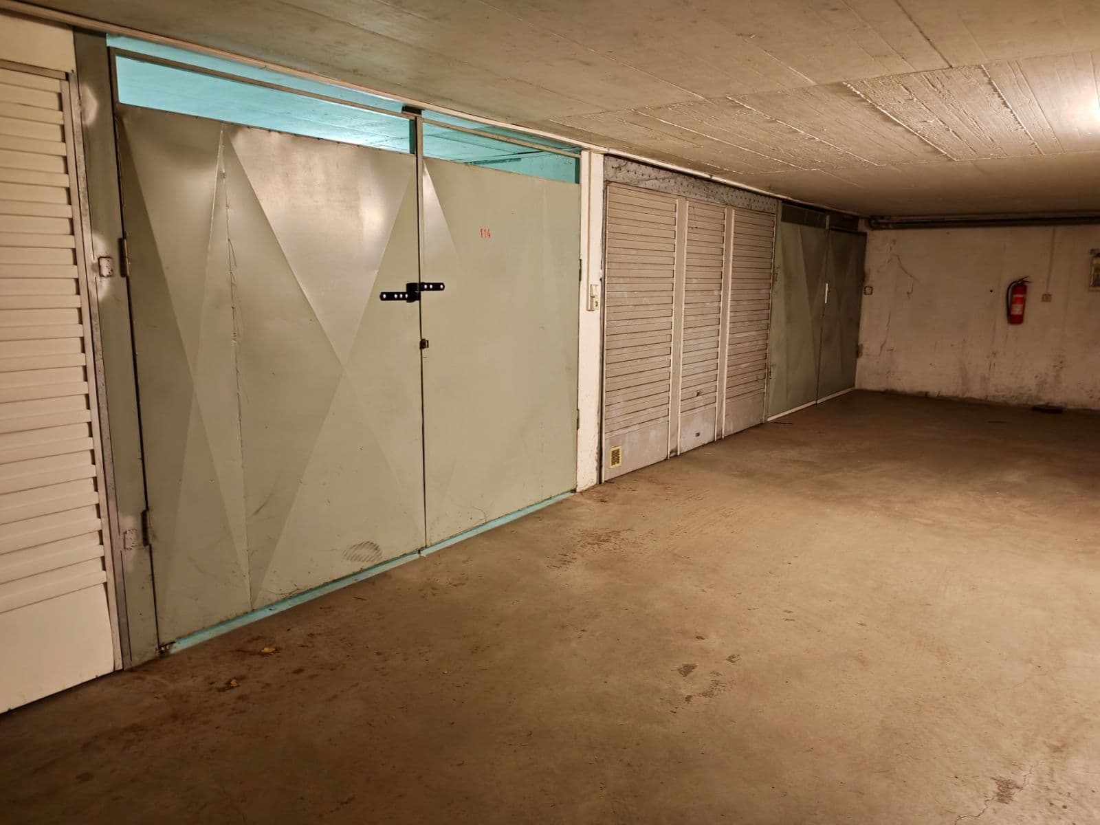 Prenájom garáže 20 m², Famfulíkova, Praha, Praha Prenájom garáže 20 m², Famfulíkova, Praha, Praha