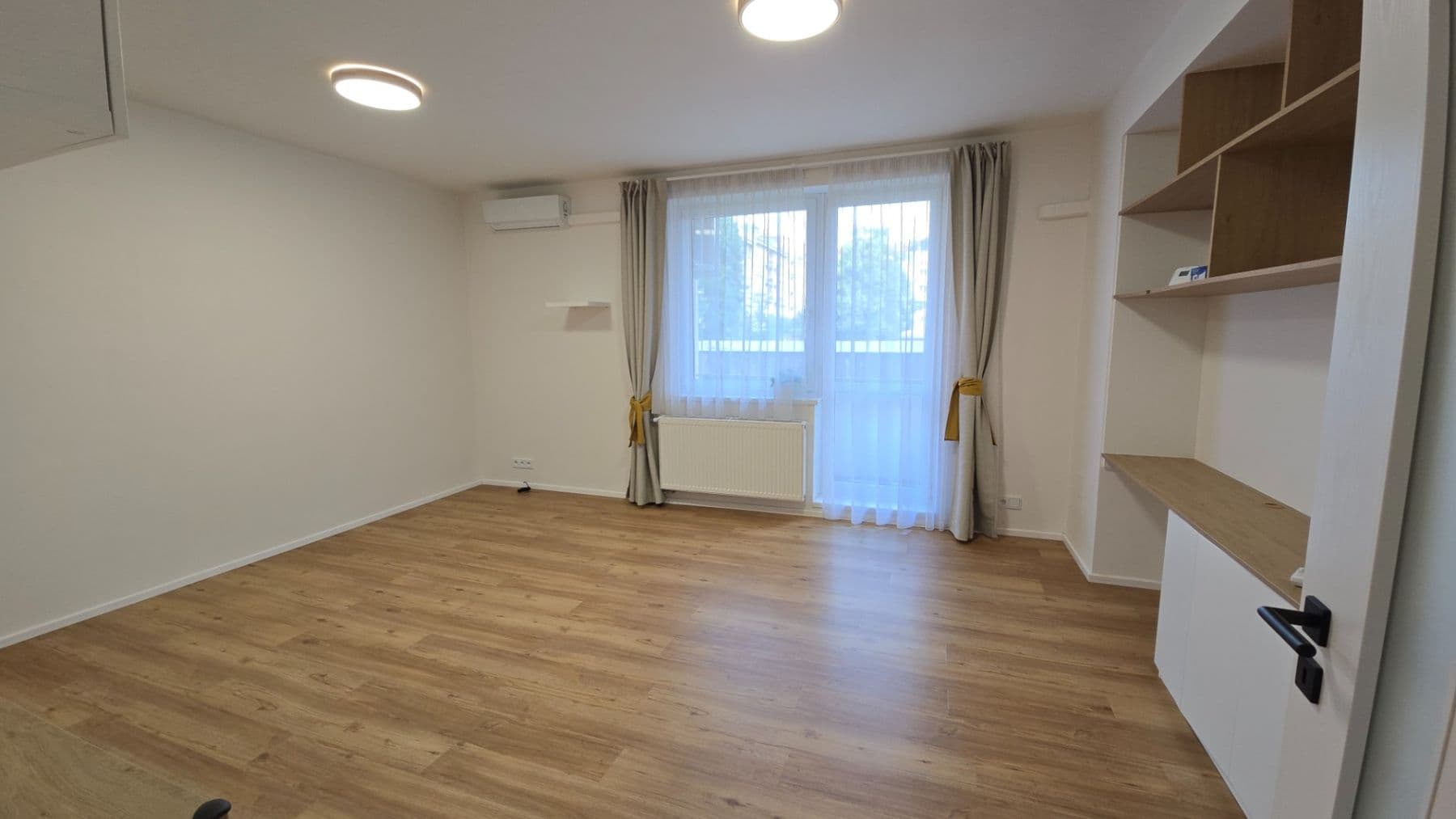 Prenájom bytu 2-izbový 72 m², náměstí Hrdinů, Praha, Praha Prenájom bytu 2-izbový 72 m², náměstí Hrdinů, Praha, Praha