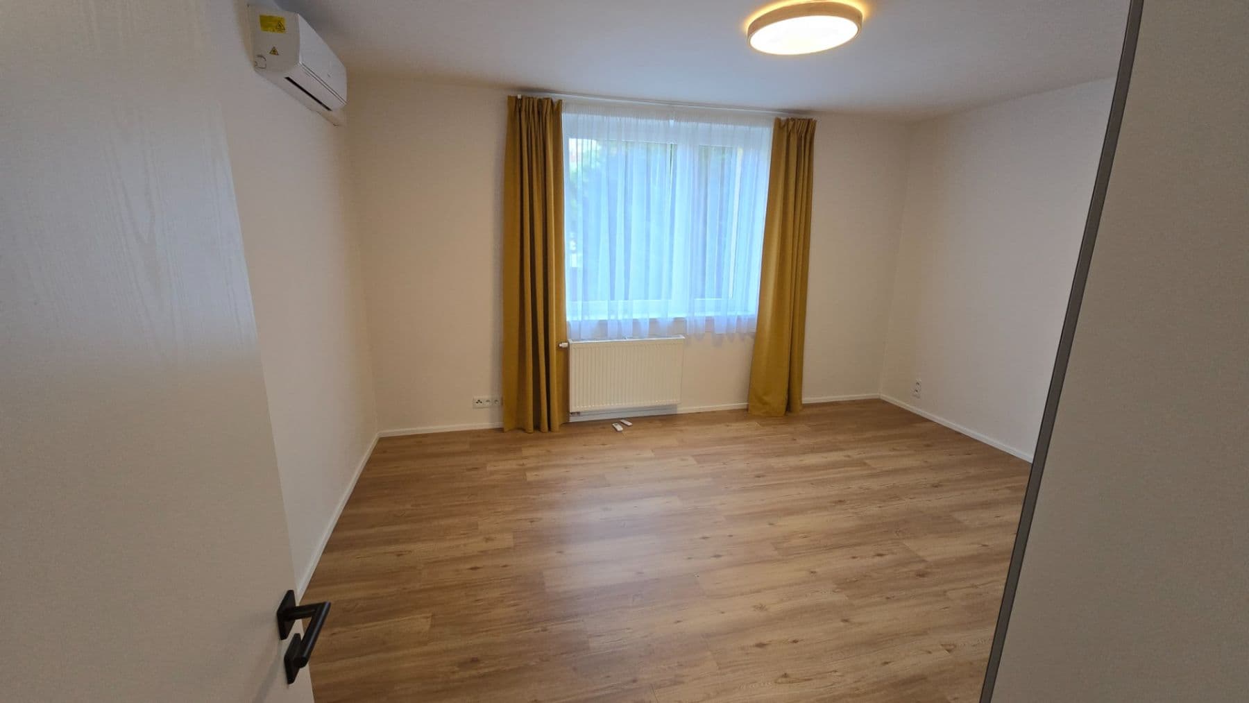 Prenájom bytu 2-izbový 72 m², náměstí Hrdinů, Praha, Praha Prenájom bytu 2-izbový 72 m², náměstí Hrdinů, Praha, Praha