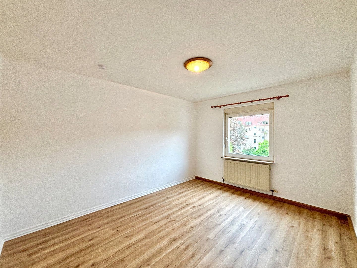 Prenájom bytu 2-izbový 65 m², Bernhardstraße 21, Karlsruhe, Bádensko-Wurttembersko Prenájom bytu 2-izbový 65 m², Bernhardstraße 21, Karlsruhe, Bádensko-Wurttembersko