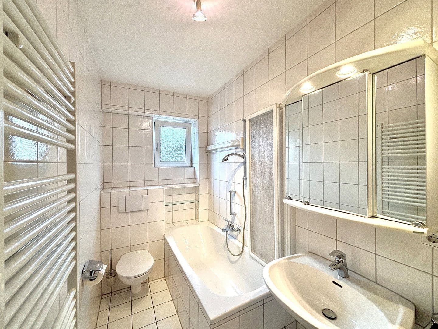 Prenájom bytu 2-izbový 65 m², Bernhardstraße 21, Karlsruhe, Bádensko-Wurttembersko Prenájom bytu 2-izbový 65 m², Bernhardstraße 21, Karlsruhe, Bádensko-Wurttembersko