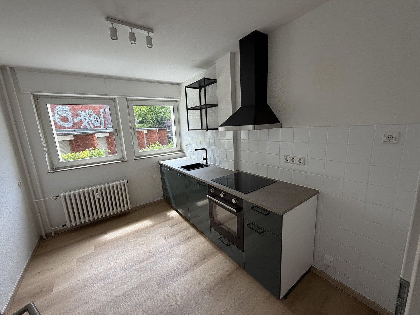Prenájom bytu 17 m², Düsseldorf, Severné Porýnie - Westfálsko Prenájom bytu 17 m², Düsseldorf, Severné Porýnie - Westfálsko