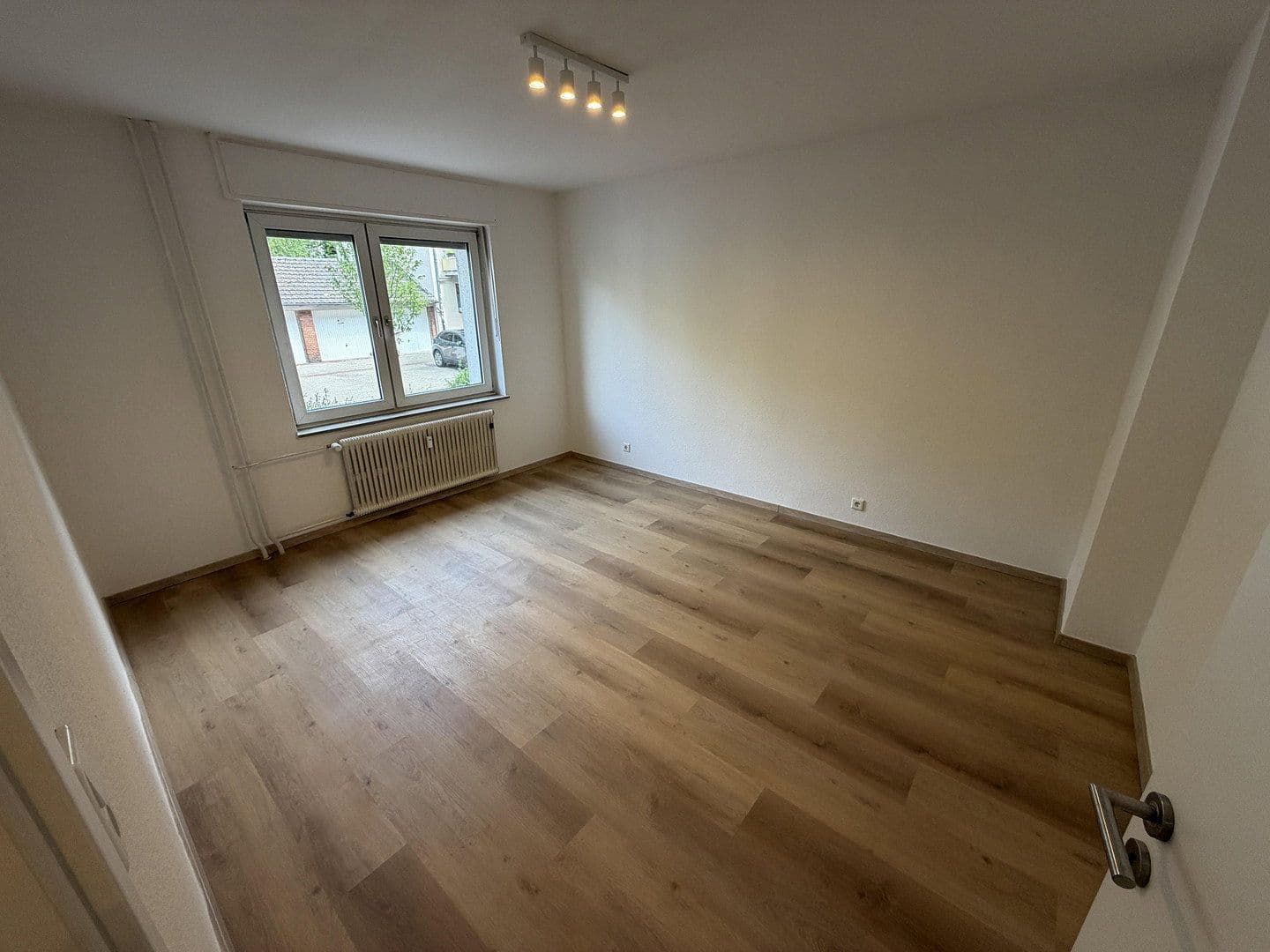 Prenájom bytu 17 m², Düsseldorf, Severné Porýnie - Westfálsko Prenájom bytu 17 m², Düsseldorf, Severné Porýnie - Westfálsko