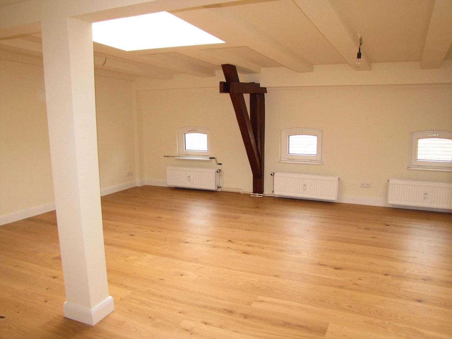 Predaj domu 385 m², pozemok 186 m², Hauptstraße 40, Brandenburg an der Havel, Brandenbursko Predaj domu 385 m², pozemok 186 m², Hauptstraße 40, Brandenburg an der Havel, Brandenbursko
