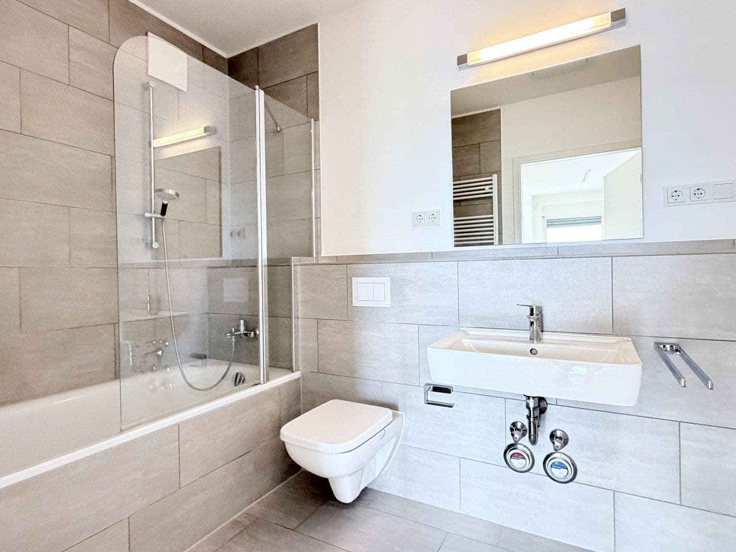 Predaj bytu 2-izbový 67 m², Rebstöcker Straße 60, Frankfurt am Main, Hesensko Predaj bytu 2-izbový 67 m², Rebstöcker Straße 60, Frankfurt am Main, Hesensko