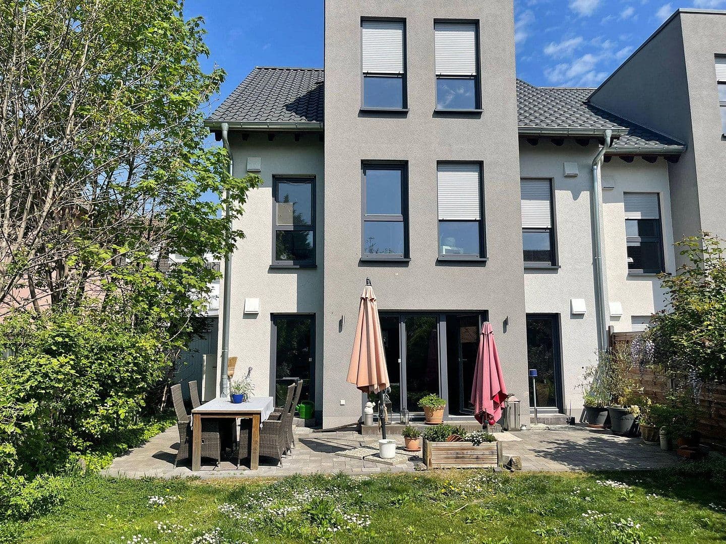 Predaj domu 230 m², pozemok 540 m², Fritz-Winkler-Str. 7, Ludwigshafen am Rhein - Oppau, Porýnie-Falcko Predaj domu 230 m², pozemok 540 m², Fritz-Winkler-Str. 7, Ludwigshafen am Rhein - Oppau, Porýnie-Falcko