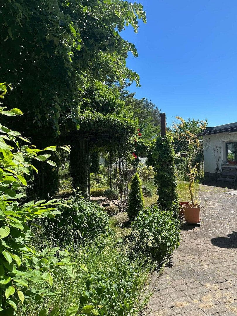 Prenájom domu 190 m², pozemok 1.300 m², Berlin, Berlín Prenájom domu 190 m², pozemok 1.300 m², Berlin, Berlín