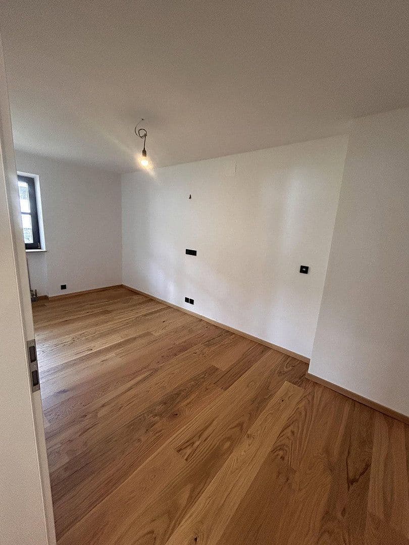 Prenájom bytu 3-izbový 95 m², Frasdorferstrasse 4, Aschau, Bavorsko Prenájom bytu 3-izbový 95 m², Frasdorferstrasse 4, Aschau, Bavorsko
