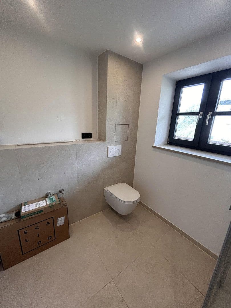 Prenájom bytu 3-izbový 95 m², Frasdorferstrasse 4, Aschau, Bavorsko Prenájom bytu 3-izbový 95 m², Frasdorferstrasse 4, Aschau, Bavorsko