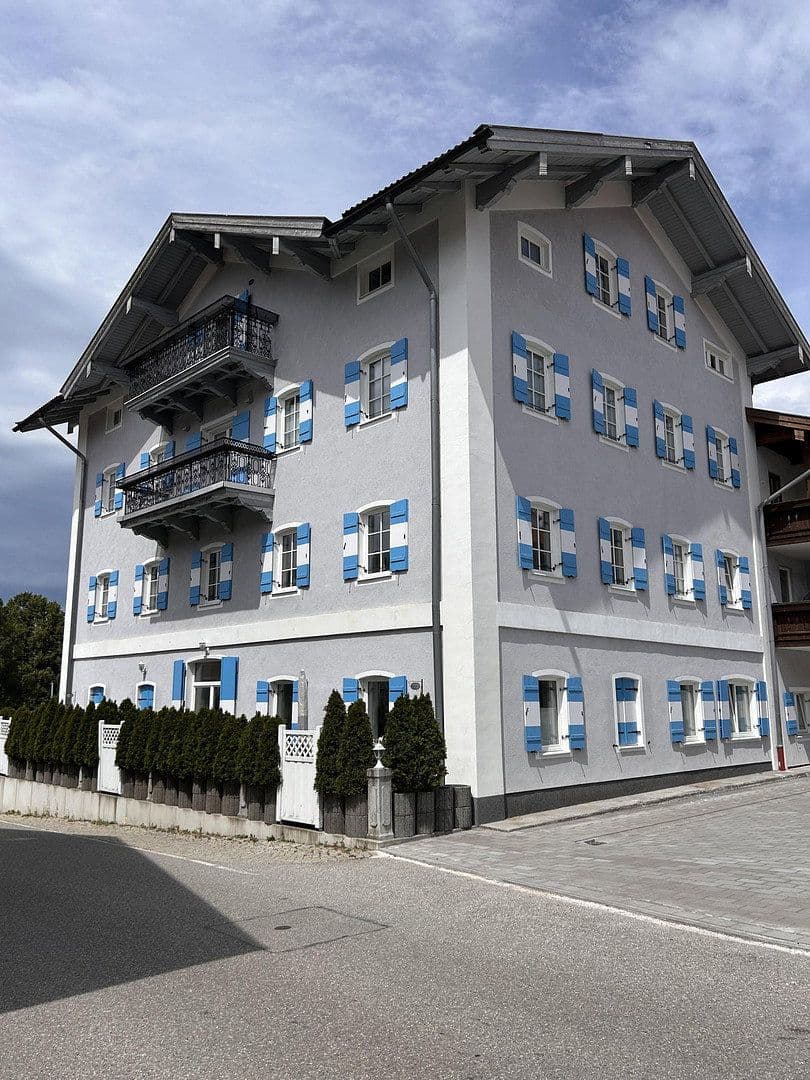 Prenájom bytu 3-izbový 95 m², Frasdorferstrasse 4, Aschau, Bavorsko Prenájom bytu 3-izbový 95 m², Frasdorferstrasse 4, Aschau, Bavorsko
