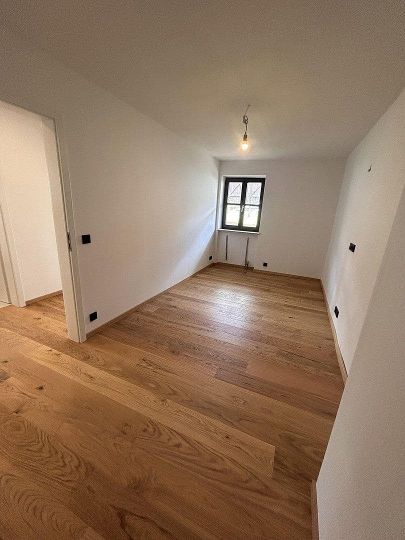 Prenájom bytu 3-izbový 95 m², Frasdorferstrasse 4, Aschau, Bavorsko Prenájom bytu 3-izbový 95 m², Frasdorferstrasse 4, Aschau, Bavorsko