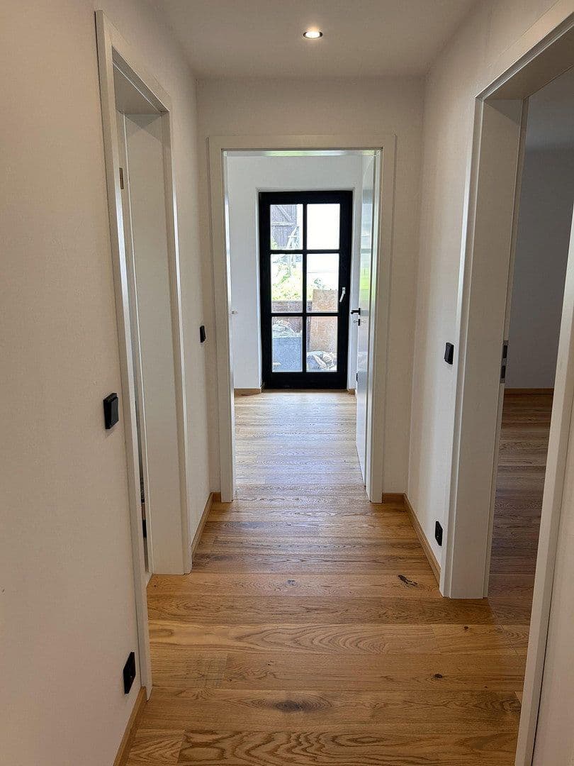 Prenájom bytu 3-izbový 95 m², Frasdorferstrasse 4, Aschau, Bavorsko Prenájom bytu 3-izbový 95 m², Frasdorferstrasse 4, Aschau, Bavorsko