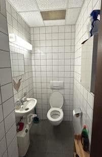 Prenájom nebytového priestoru 1.000 m², Heilbronn, Bádensko-Wurttembersko Prenájom nebytového priestoru 1.000 m², Heilbronn, Bádensko-Wurttembersko