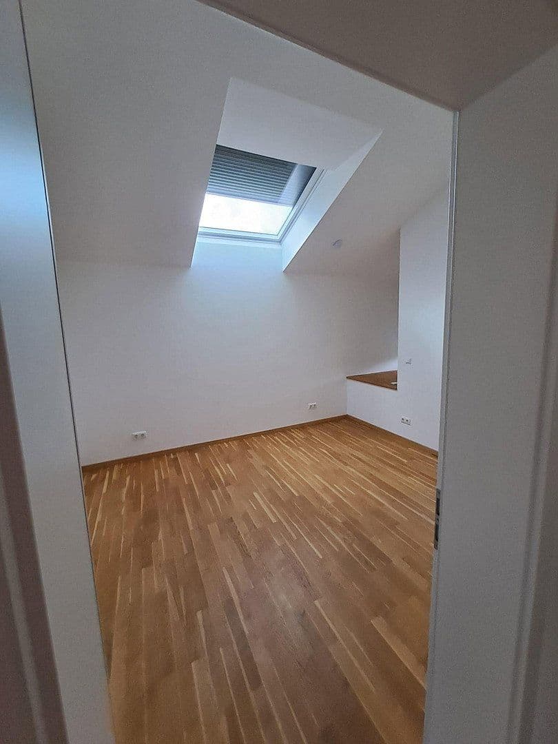 Prenájom bytu 3-izbový 60 m², München, Bavorsko Prenájom bytu 3-izbový 60 m², München, Bavorsko