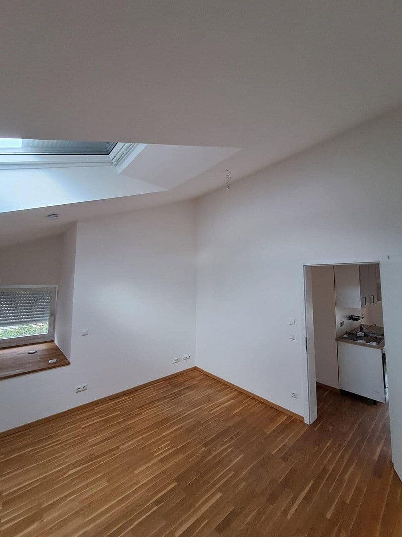Prenájom bytu 3-izbový 60 m², München, Bavorsko Prenájom bytu 3-izbový 60 m², München, Bavorsko