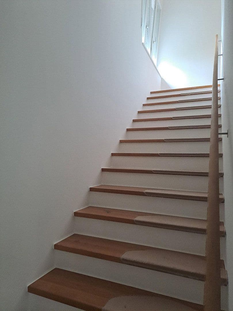 Prenájom bytu 3-izbový 60 m², München, Bavorsko Prenájom bytu 3-izbový 60 m², München, Bavorsko