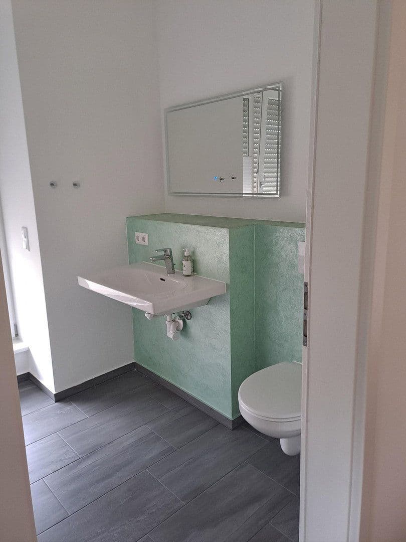 Prenájom bytu 3-izbový 60 m², München, Bavorsko Prenájom bytu 3-izbový 60 m², München, Bavorsko