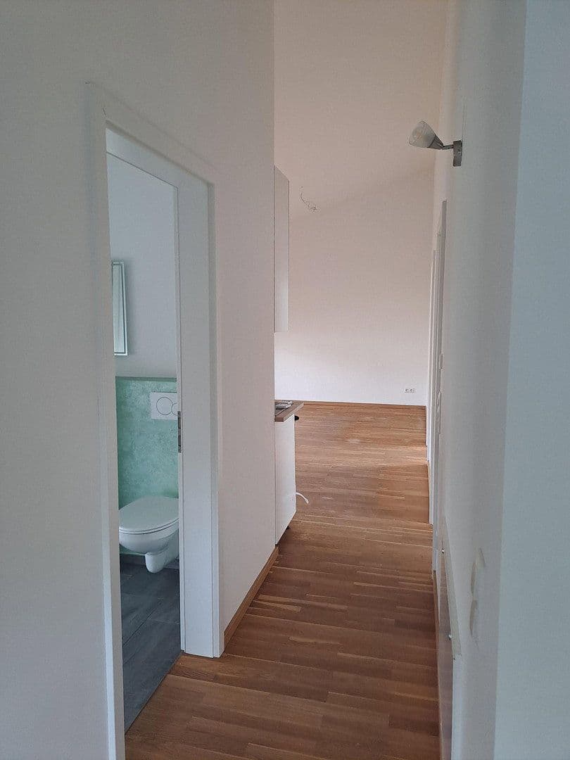Prenájom bytu 3-izbový 60 m², München, Bavorsko Prenájom bytu 3-izbový 60 m², München, Bavorsko