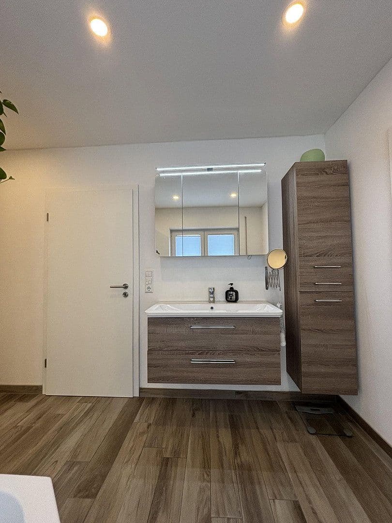Predaj domu 127 m², pozemok 668 m², Tettenweis, Bavorsko Predaj domu 127 m², pozemok 668 m², Tettenweis, Bavorsko
