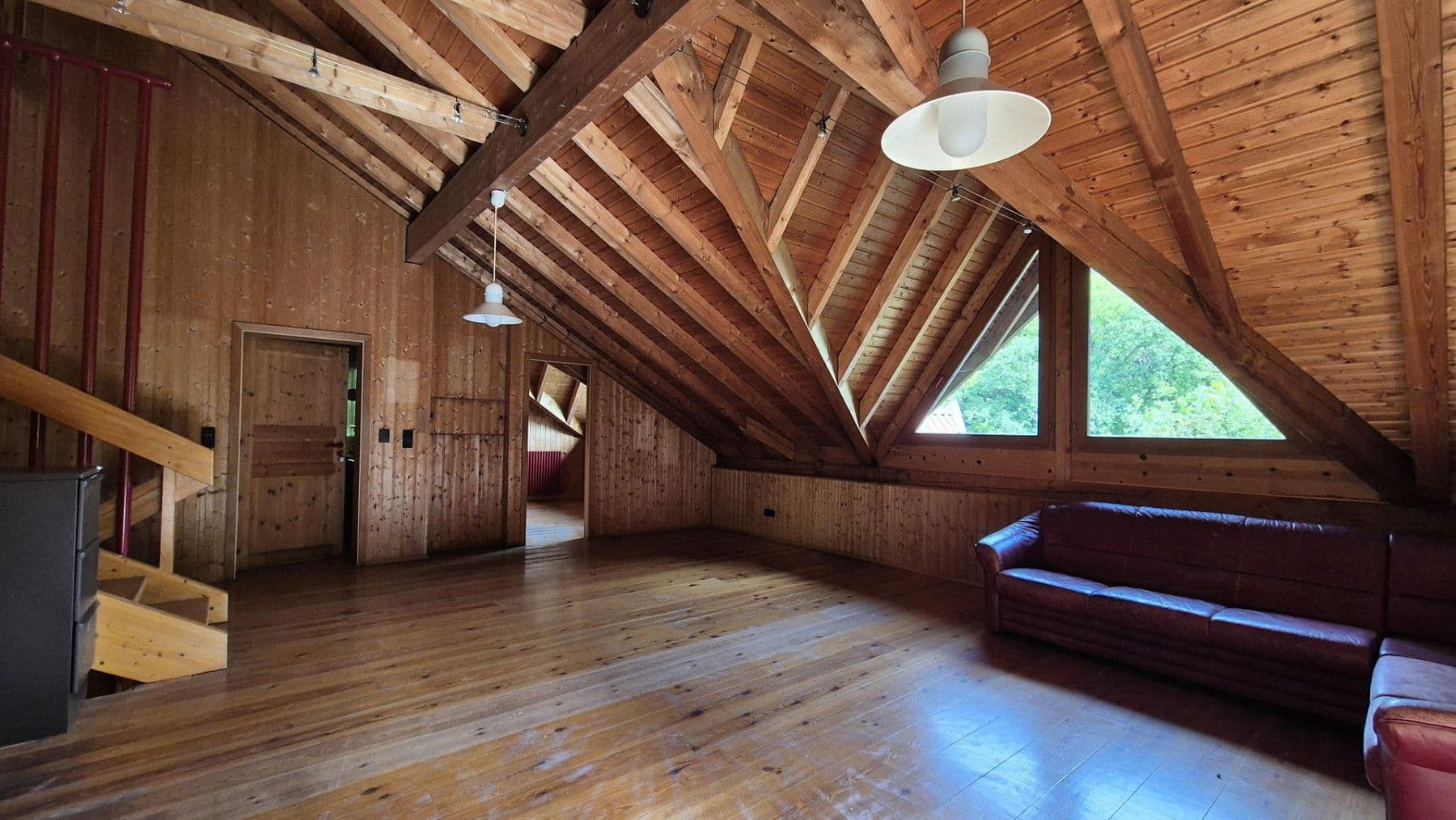 Predaj domu 214 m², pozemok 6.250 m², Otterberg, Porýnie-Falcko Predaj domu 214 m², pozemok 6.250 m², Otterberg, Porýnie-Falcko