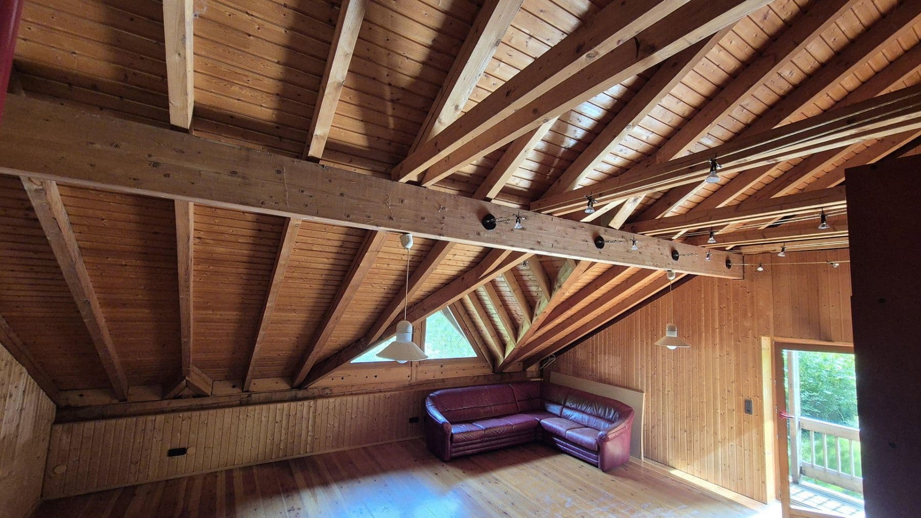 Predaj domu 214 m², pozemok 6.250 m², Otterberg, Porýnie-Falcko Predaj domu 214 m², pozemok 6.250 m², Otterberg, Porýnie-Falcko