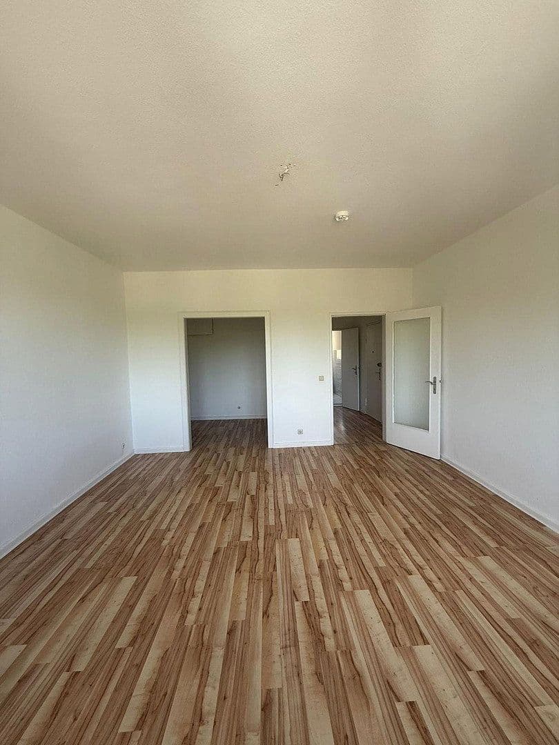 Prenájom bytu 1-izbový 43 m², Neuendorfer Str. 99, Berlin, Berlín Prenájom bytu 1-izbový 43 m², Neuendorfer Str. 99, Berlin, Berlín