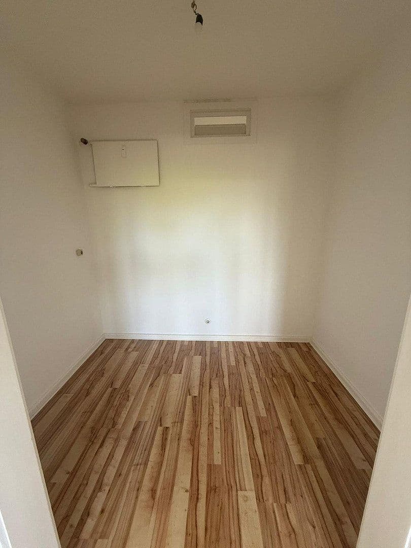 Prenájom bytu 1-izbový 43 m², Neuendorfer Str. 99, Berlin, Berlín Prenájom bytu 1-izbový 43 m², Neuendorfer Str. 99, Berlin, Berlín